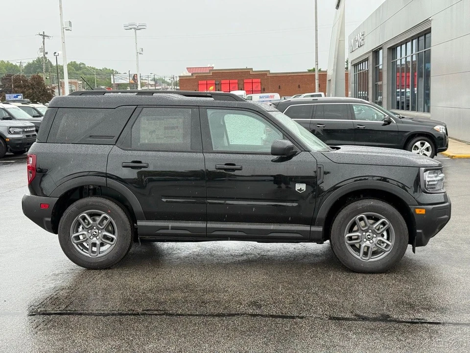 2025 Ford Bronco 6th Gen - Image 7 of 12