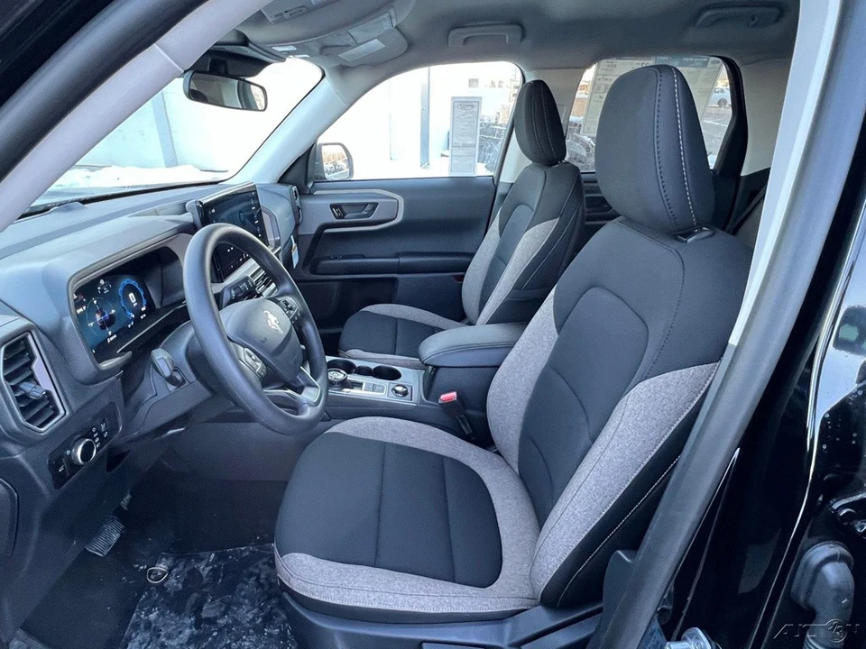 2025 Ford Bronco 6th Gen - Image 15 of 21
