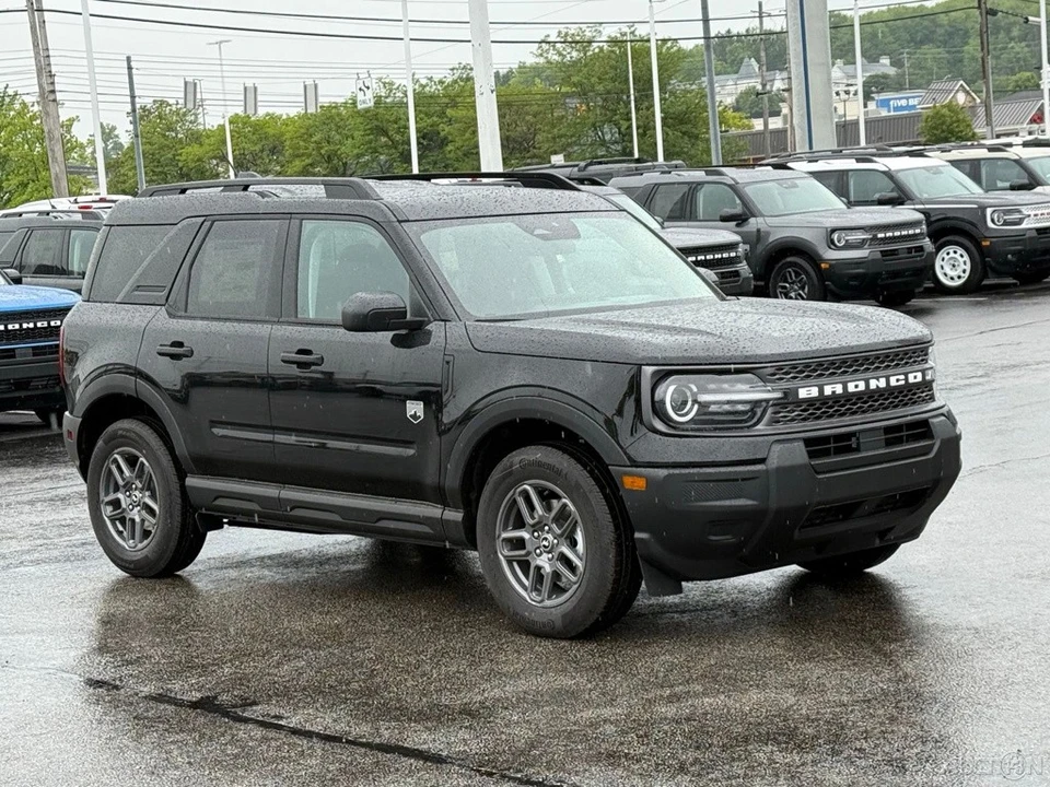 2025 Ford Bronco 6th Gen - Image 9 of 12