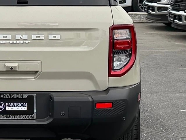 2025 Ford Bronco 6th Gen - Image 11 of 12