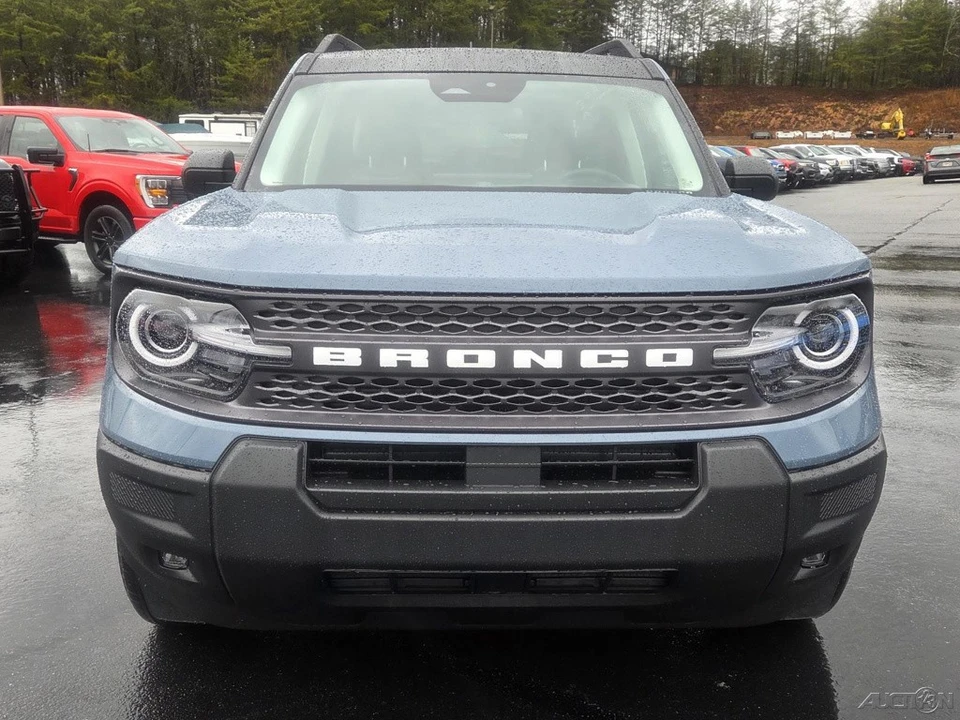 2025 Ford Bronco 6th Gen - Image 18 of 21