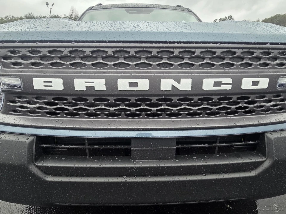 2025 Ford Bronco 6th Gen - Image 20 of 21