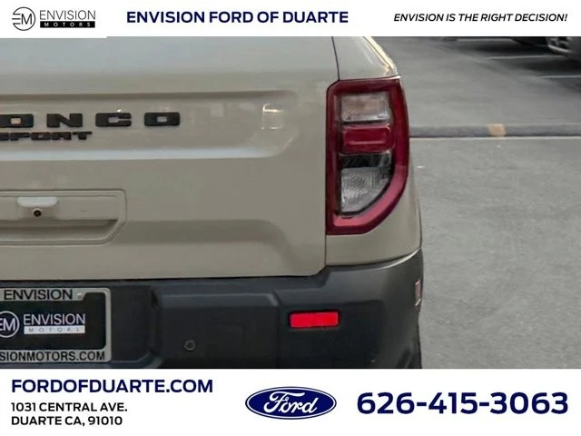 2025 Ford Bronco 6th Gen - Image 8 of 12