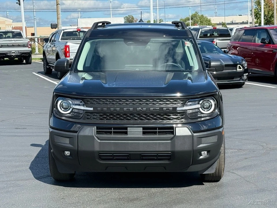 2025 Ford Bronco 6th Gen - Image 10 of 12