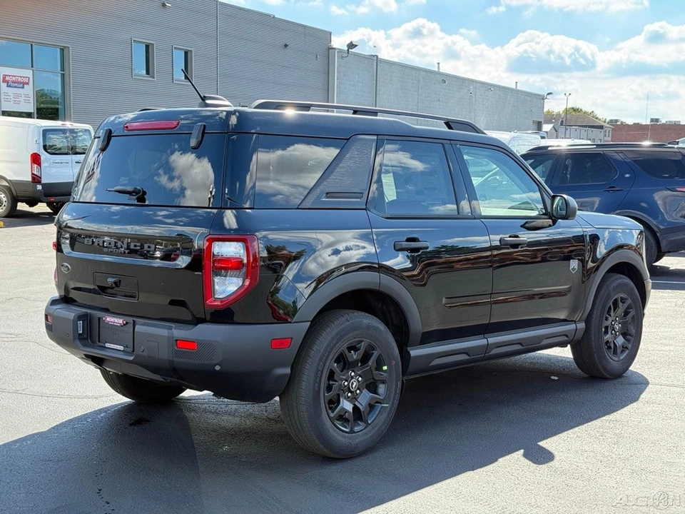 2025 Ford Bronco 6th Gen - Image 6 of 12