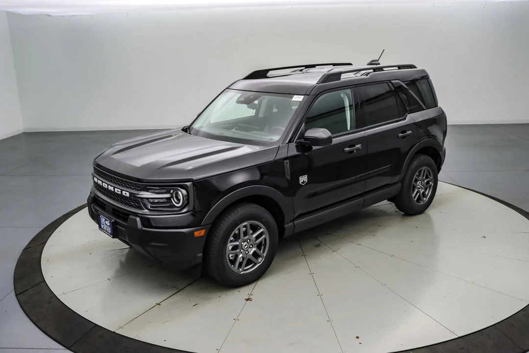 2025 Ford Bronco 6th Gen - Image 9 of 21