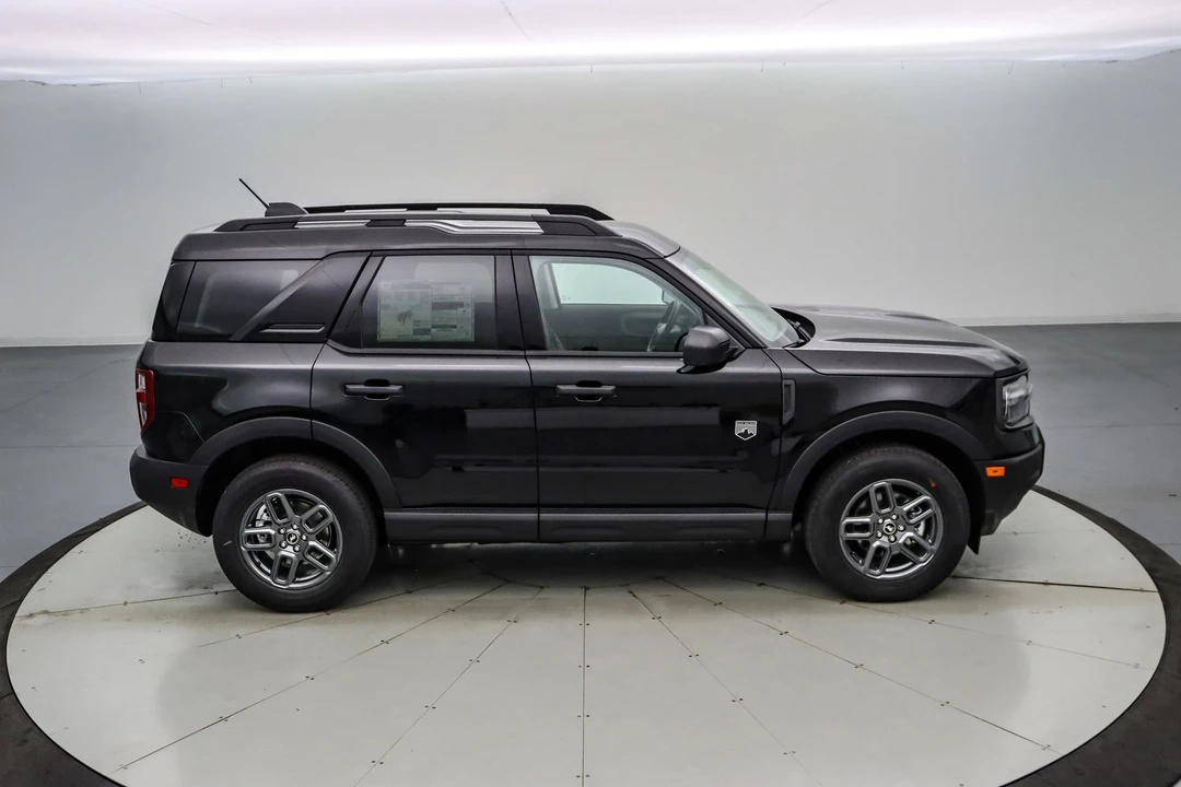 2025 Ford Bronco 6th Gen - Image 4 of 21