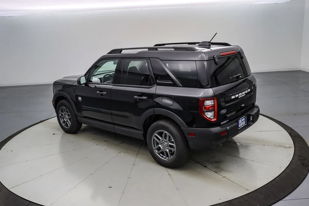 2025 Ford Bronco 6th Gen - Image 7 of 21