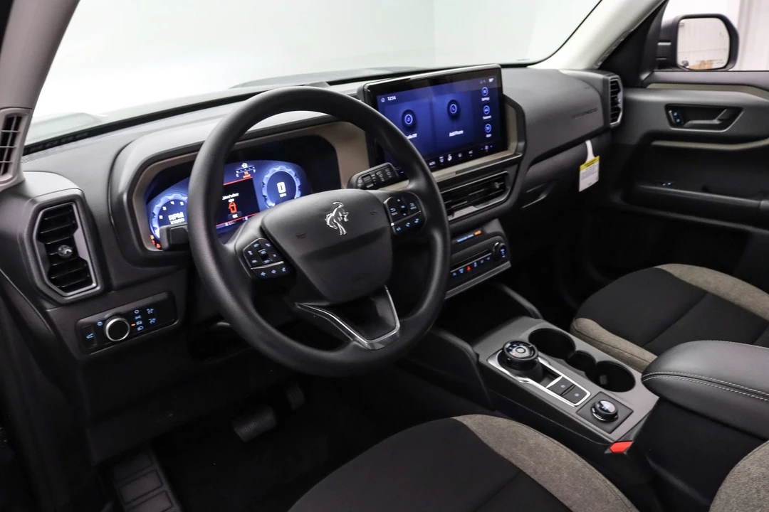2025 Ford Bronco 6th Gen - Image 14 of 21