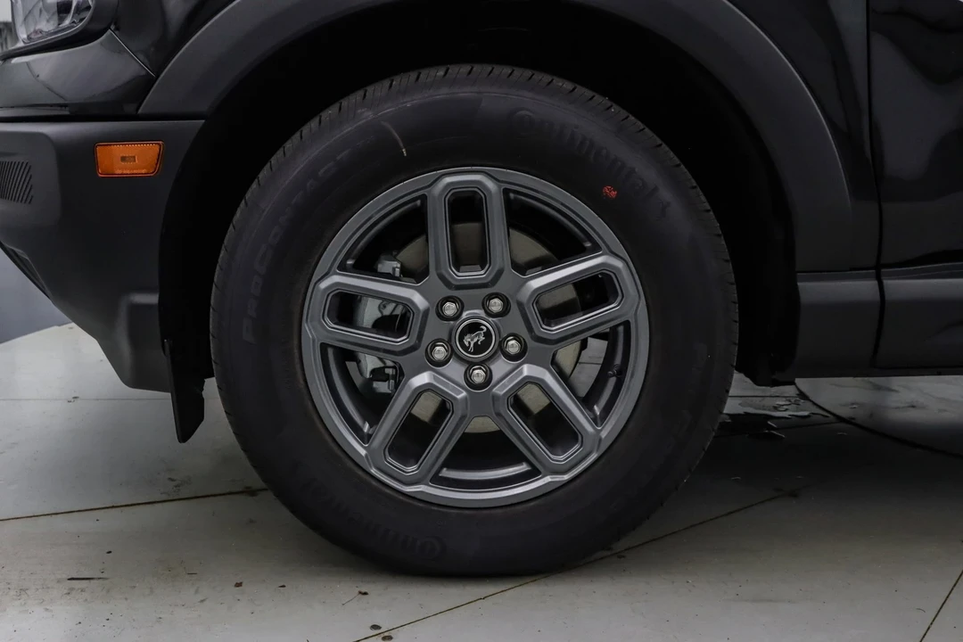 2025 Ford Bronco 6th Gen - Image 11 of 21
