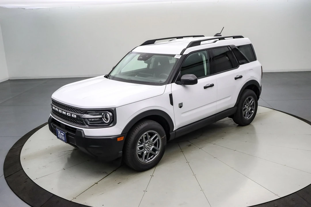 2025 Ford Bronco 6th Gen - Image 9 of 21
