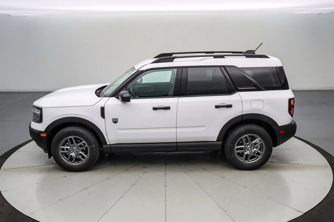 2025 Ford Bronco 6th Gen - Image 8 of 21