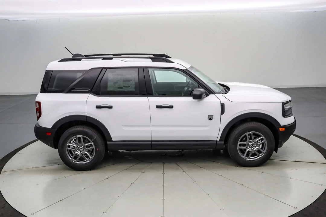 2025 Ford Bronco 6th Gen - Image 4 of 21