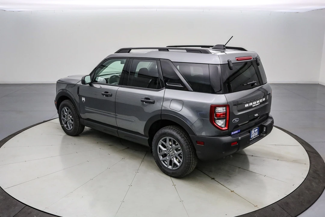 2025 Ford Bronco 6th Gen - Image 7 of 21