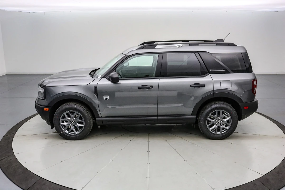 2025 Ford Bronco 6th Gen - Image 8 of 21