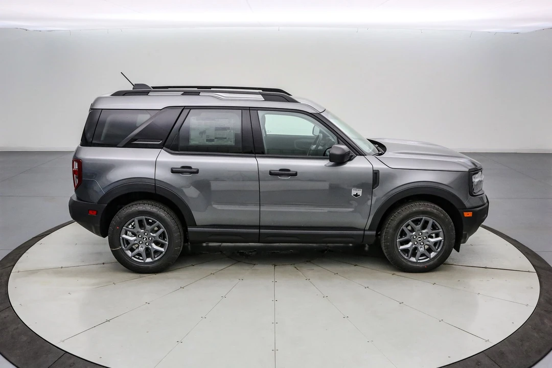 2025 Ford Bronco 6th Gen - Image 4 of 21