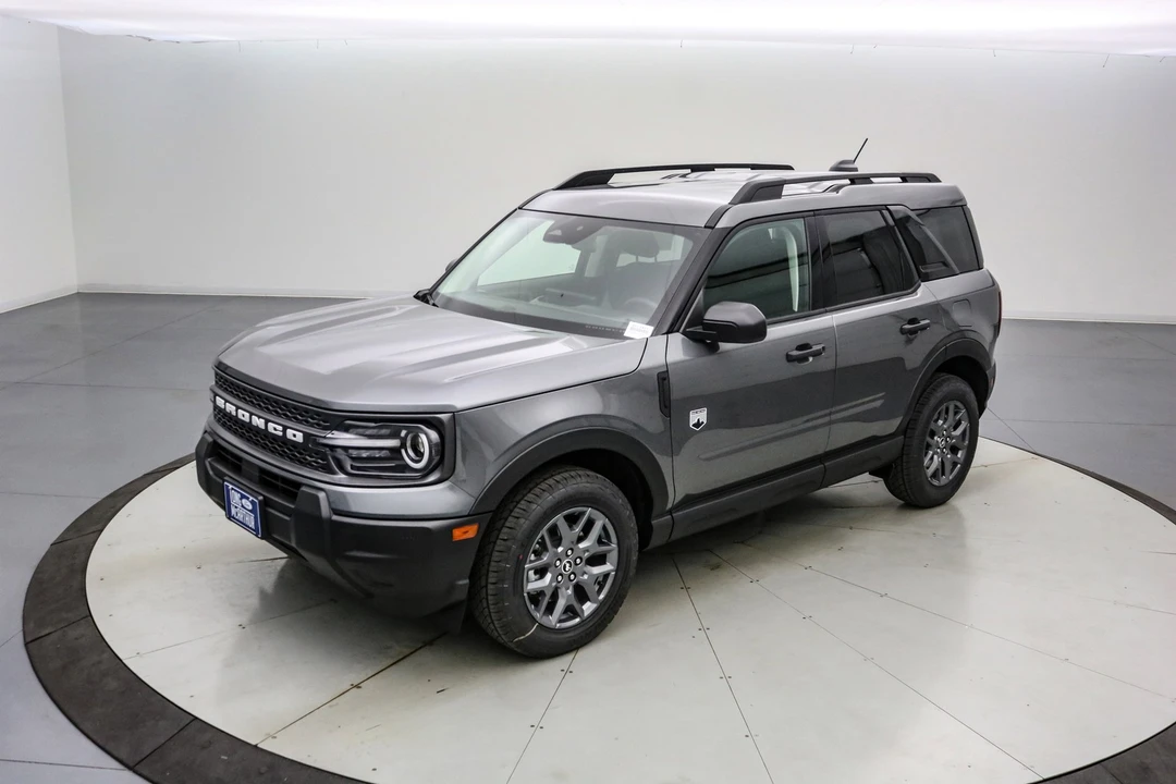 2025 Ford Bronco 6th Gen - Image 9 of 21