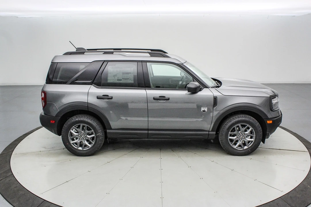 2025 Ford Bronco 6th Gen - Image 4 of 21