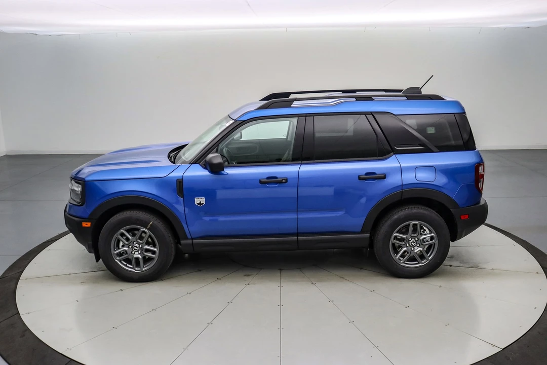 2025 Ford Bronco 6th Gen - Image 8 of 21