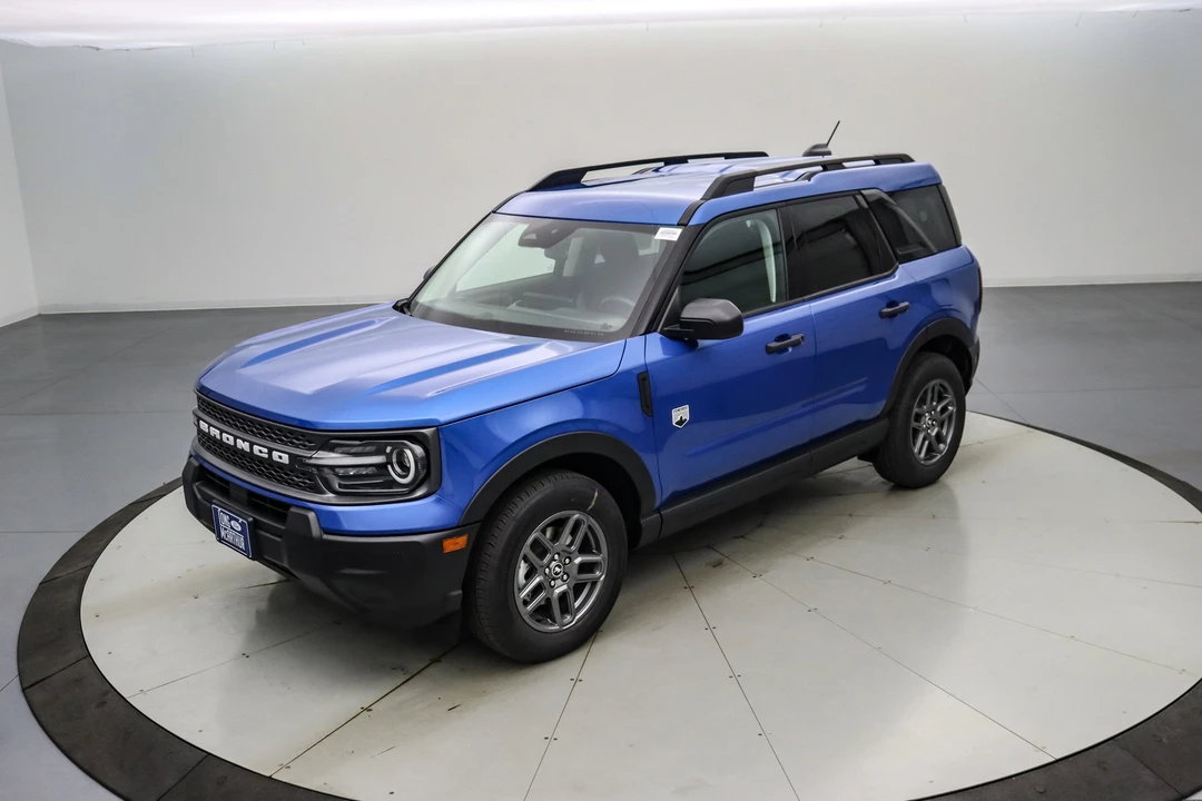 2025 Ford Bronco 6th Gen - Image 9 of 21