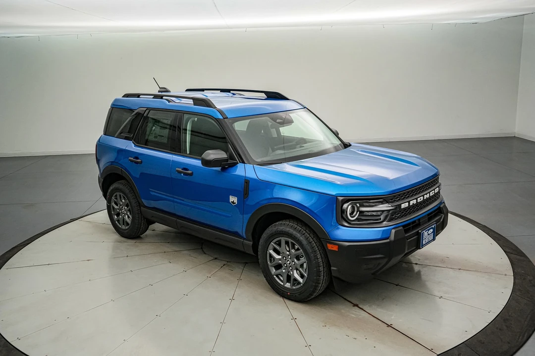 2025 Ford Bronco 6th Gen - Image 2 of 21
