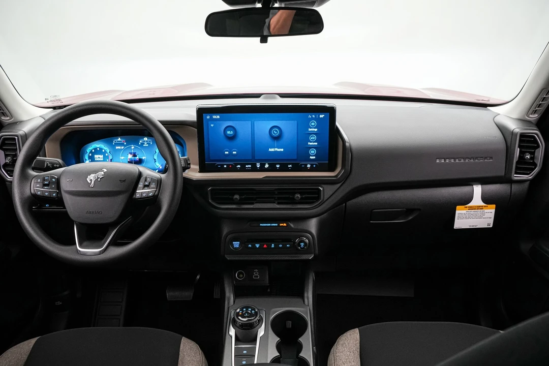 2025 Ford Bronco 6th Gen - Image 16 of 21