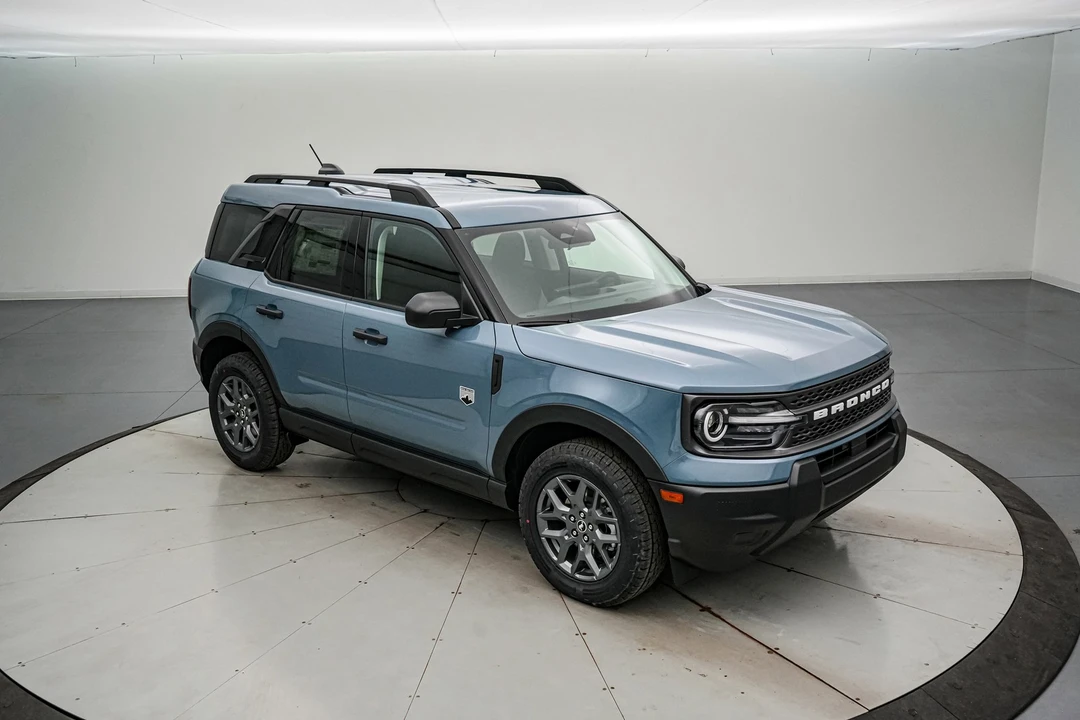 2025 Ford Bronco 6th Gen - Image 2 of 21