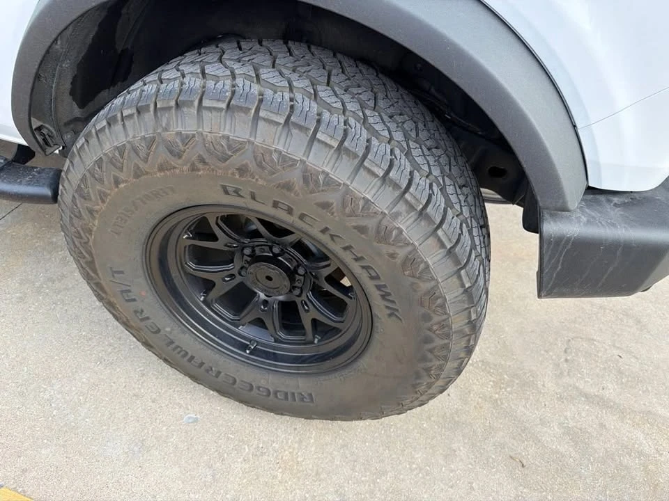 2025 Ford Bronco 6th Gen - Image 8 of 9