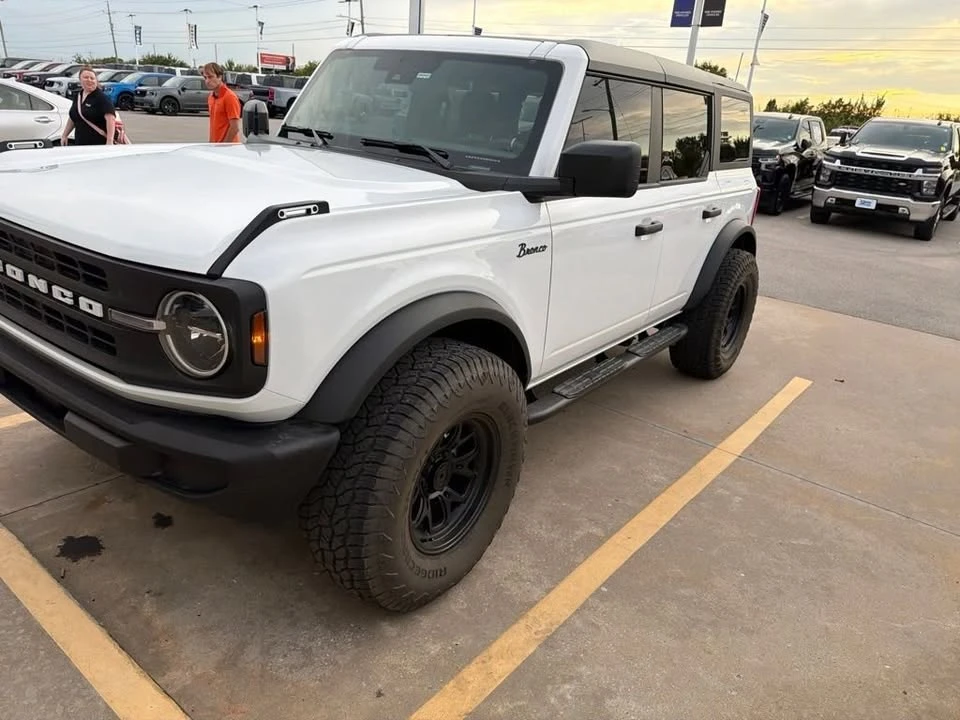 2025 Ford Bronco 6th Gen - Image 2 of 9