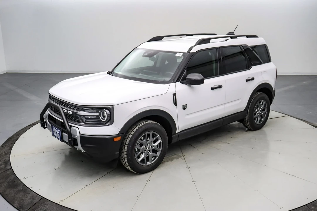 2025 Ford Bronco 6th Gen - Image 9 of 21