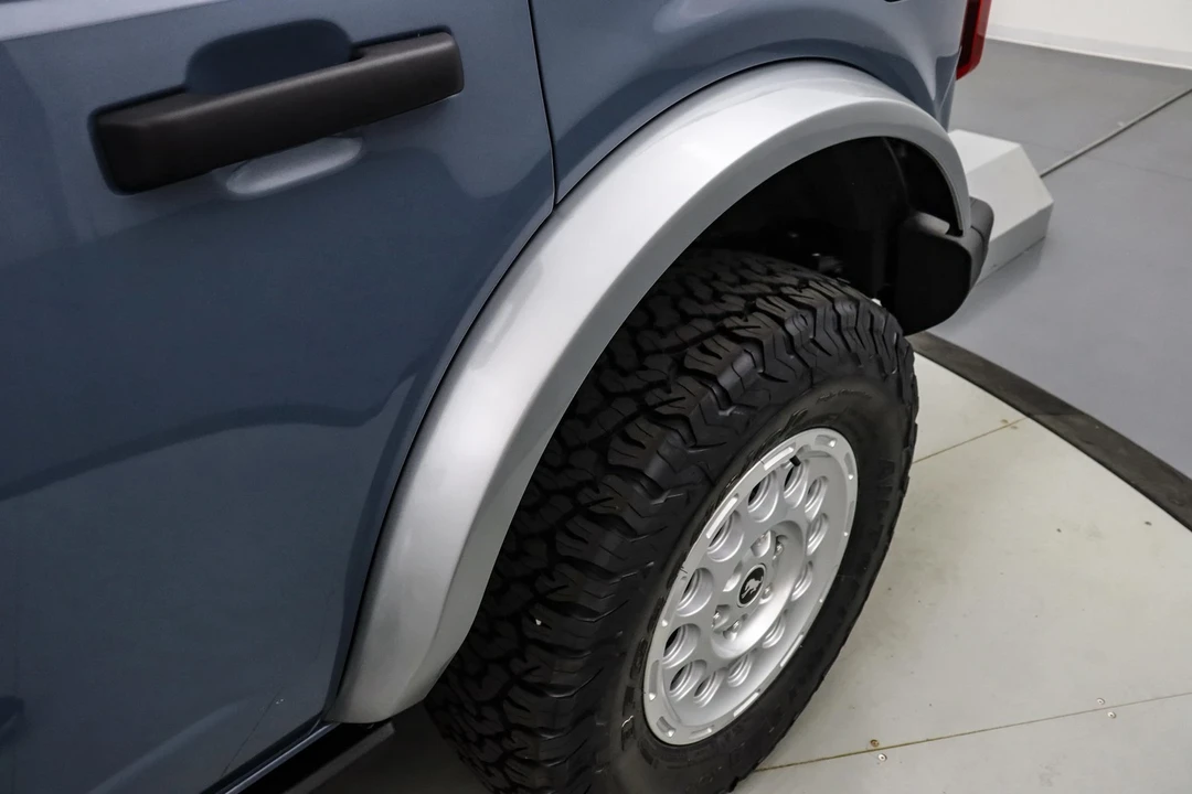 2025 Ford Bronco 6th Gen - Image 17 of 19