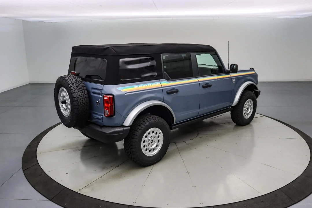2025 Ford Bronco 6th Gen - Image 5 of 19