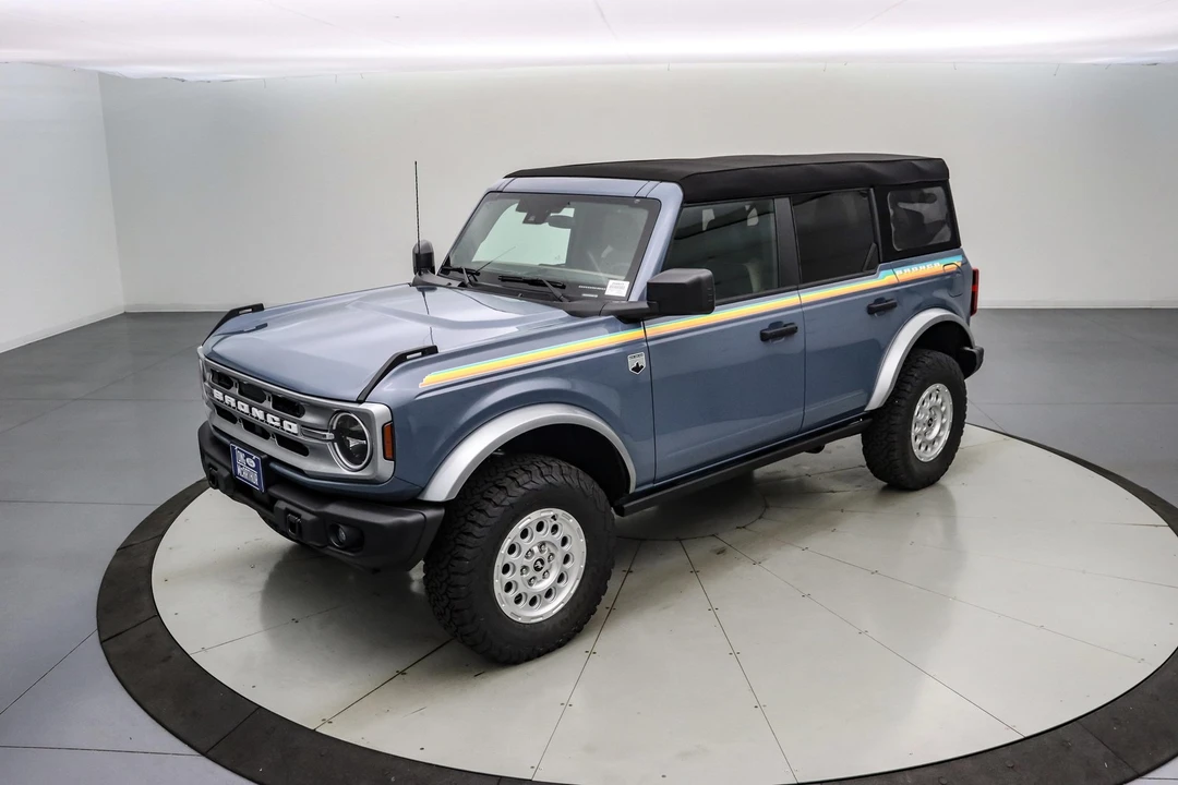 2025 Ford Bronco 6th Gen - Image 10 of 20