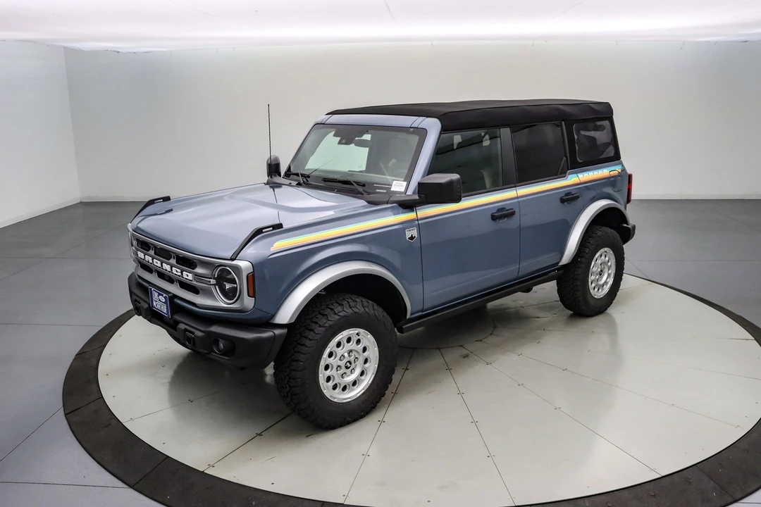2025 Ford Bronco 6th Gen - Image 9 of 21
