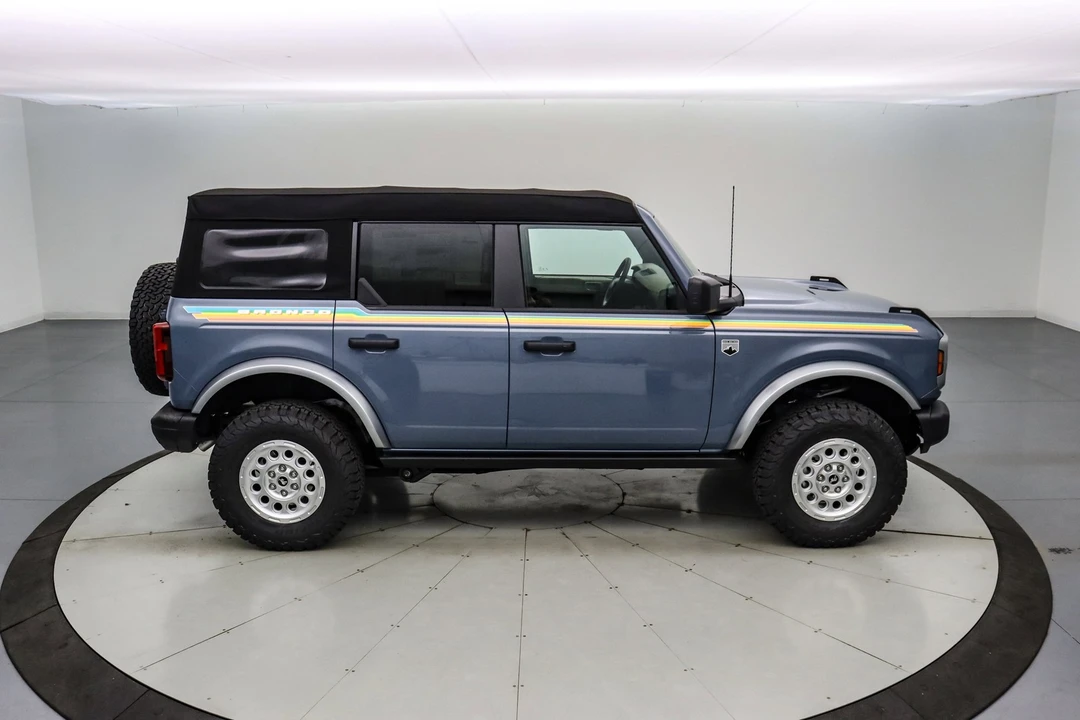 2025 Ford Bronco 6th Gen - Image 4 of 21