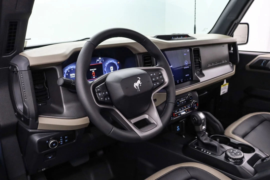 2025 Ford Bronco 6th Gen - Image 19 of 21