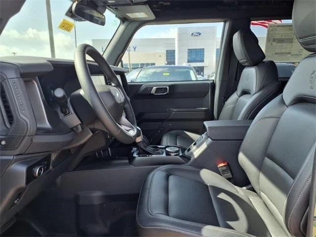 2025 Ford Bronco 6th Gen - Image 9 of 11