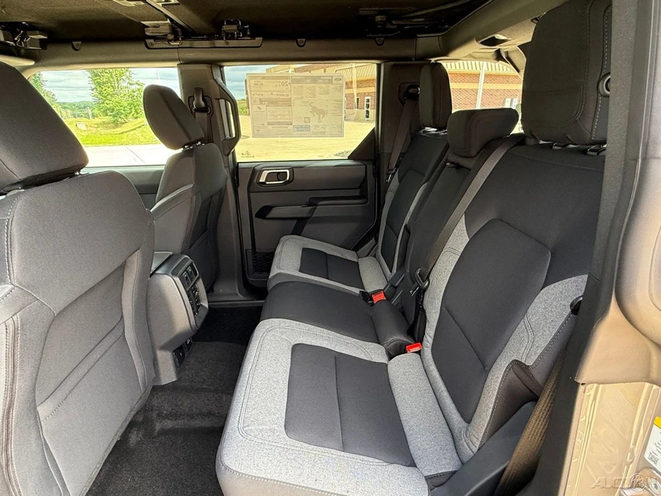 2025 Ford Bronco 6th Gen - Image 17 of 21