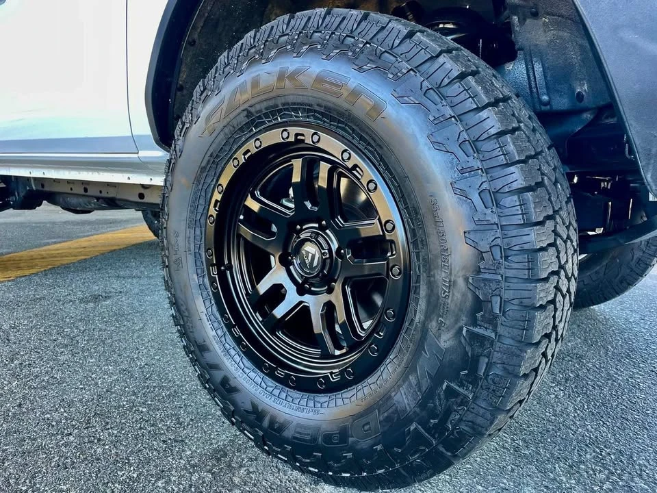 2025 Ford Bronco 6th Gen - Image 8 of 17