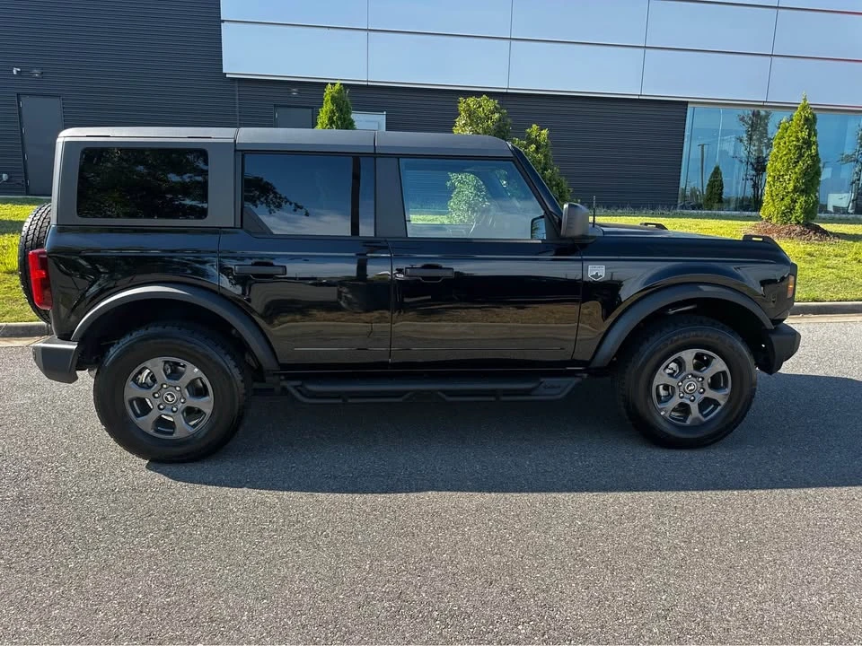 2025 Ford Bronco 6th Gen - Image 4 of 16
