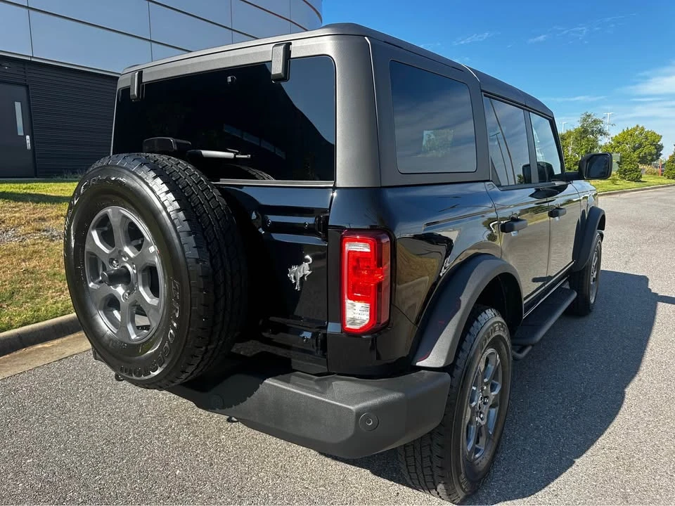2025 Ford Bronco 6th Gen - Image 5 of 16