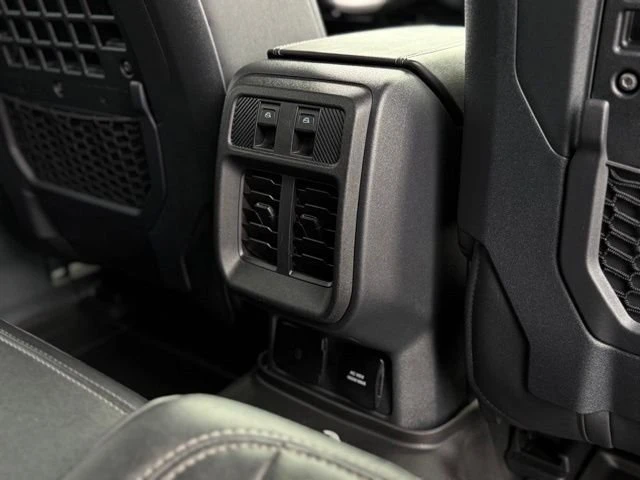 2025 Ford Bronco 6th Gen - Image 18 of 20