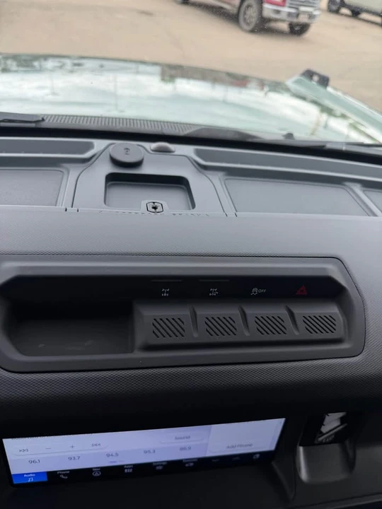 2025 Ford Bronco 6th Gen - Image 9 of 12
