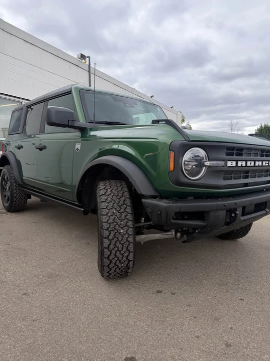 2025 Ford Bronco 6th Gen - Image 3 of 12