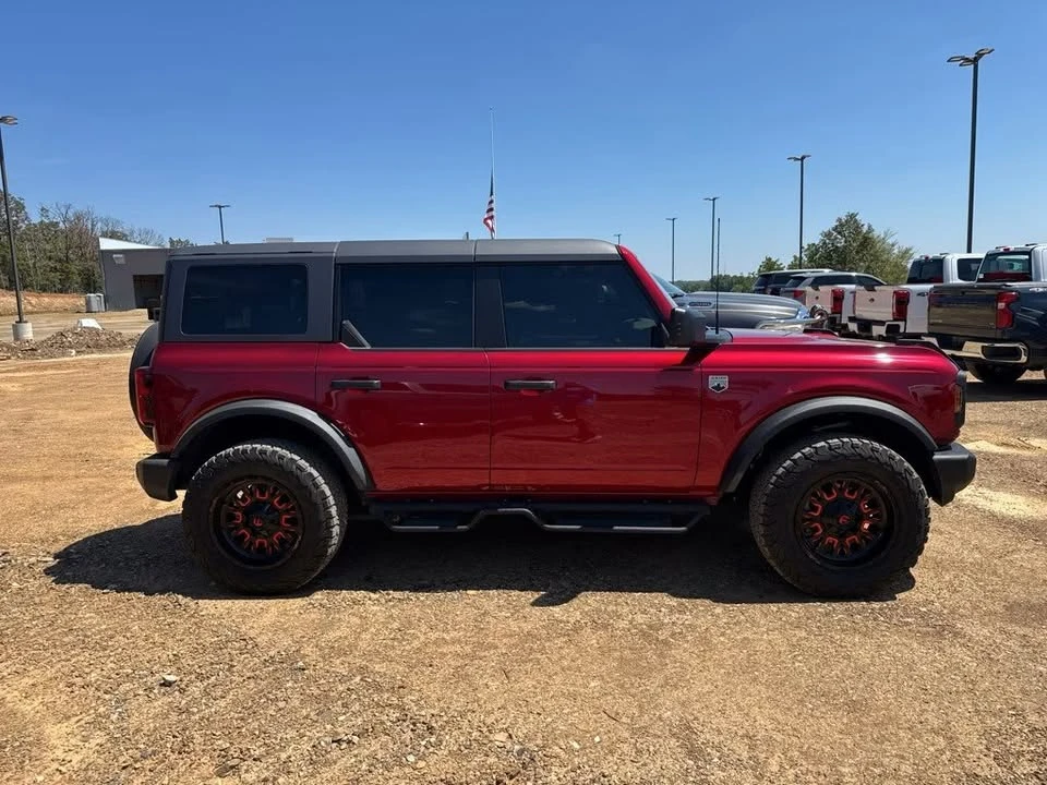 2025 Ford Bronco 6th Gen - Image 4 of 15