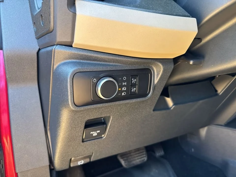 2025 Ford Bronco 6th Gen - Image 10 of 15