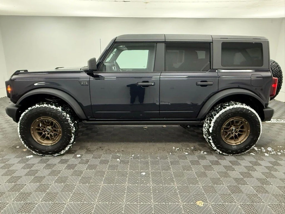 2025 Ford Bronco 6th Gen - Image 11 of 12