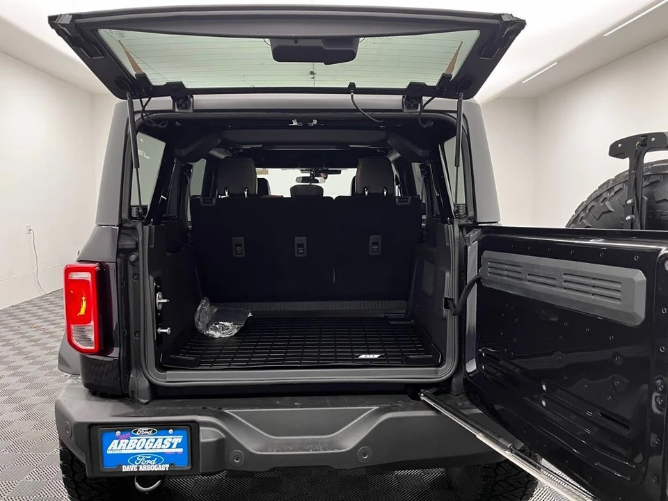 2025 Ford Bronco 6th Gen - Image 9 of 12