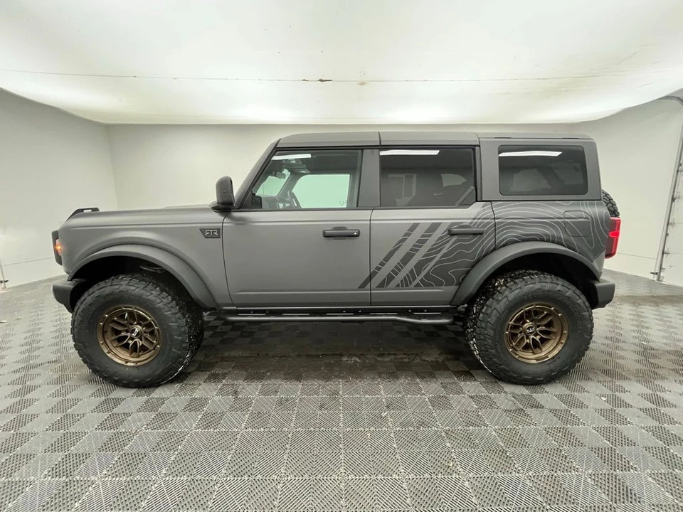 2025 Ford Bronco 6th Gen - Image 11 of 12