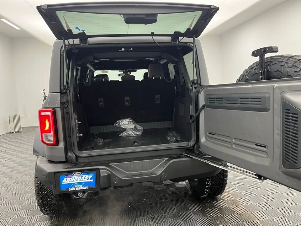 2025 Ford Bronco 6th Gen - Image 5 of 12